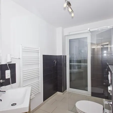 Mit Kamin Und Terrasse, Gratis Nutzung Vom Ahoi Erlebnisbad Und Sauna In Sellin - Sara Fewo03 奥斯特巴德·哥伦